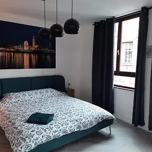 Apartment Center In Quiet Street & Airco Antwerp