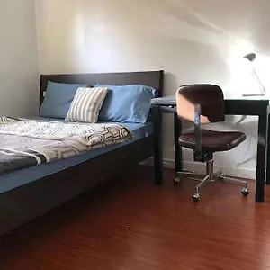 Homestay Family House In The City Center Richmond